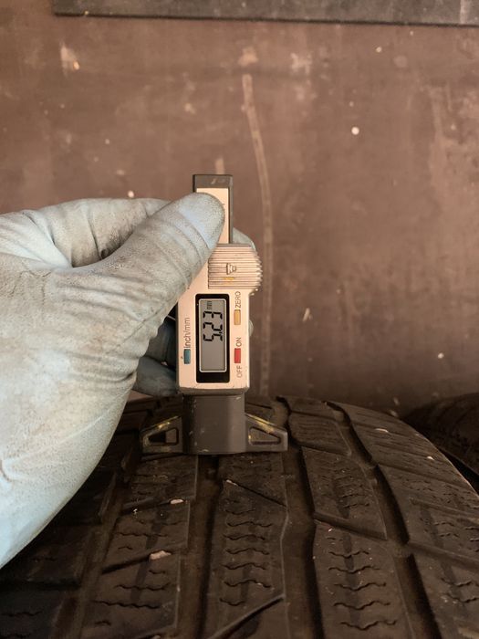 Anv M+S 215/60/16 Michelin/Continental dot 2018