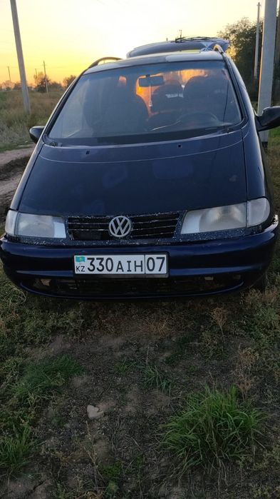 Продам машину Фольксваген Шаран
