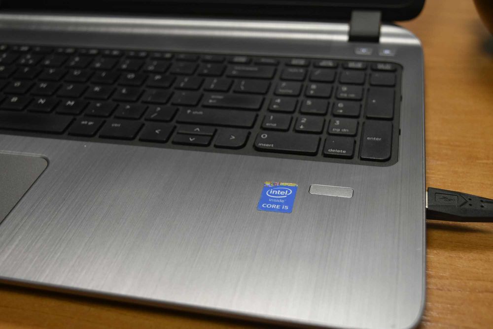 HP Probook 450 G2 I5 5200U AMD video card 8 GB RAM