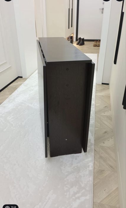 Продам стол книжку