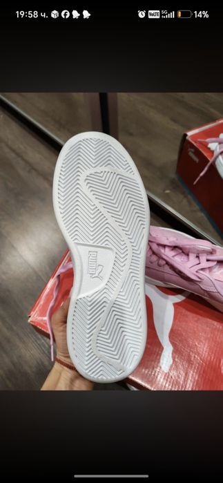 Нови сникърси puma велур 35.5 размер