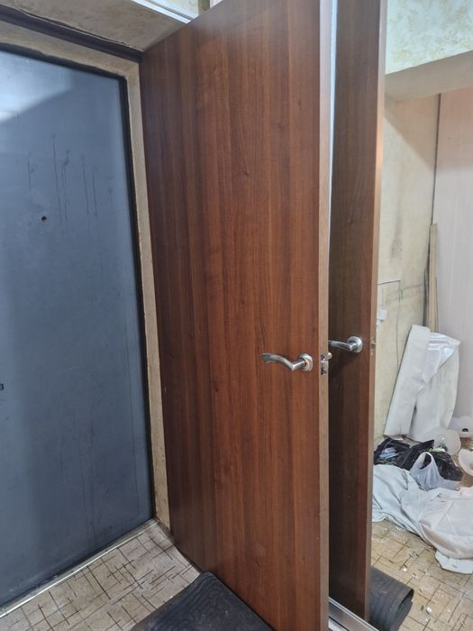 Срочно продам двери