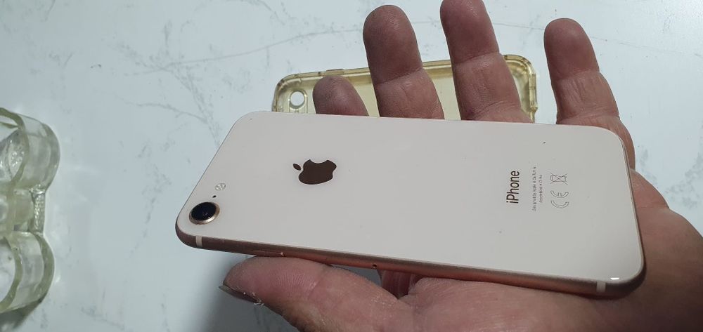 IPhone 8 impecabil - Gold Edition