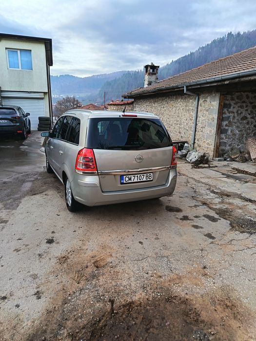 Опел зафира 1.8i газ бензин