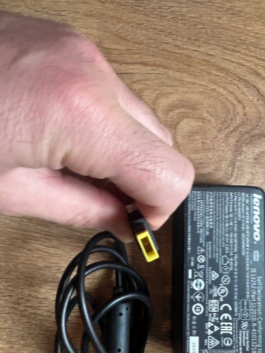 Зарядно за лаптоп AC адаптер 20V 2.25A 45W Lenovo
