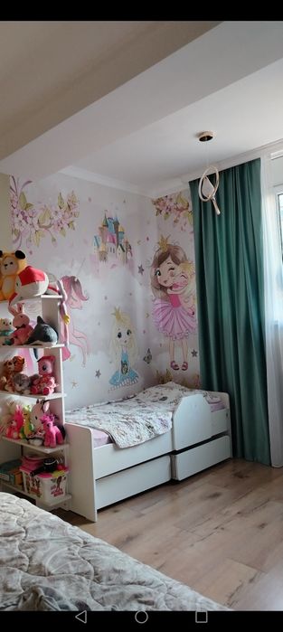 Продам детскую кроватку, письменный стол