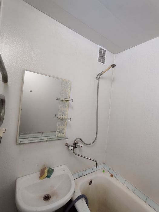 Продается 2-комн (5-12, 9 эт)