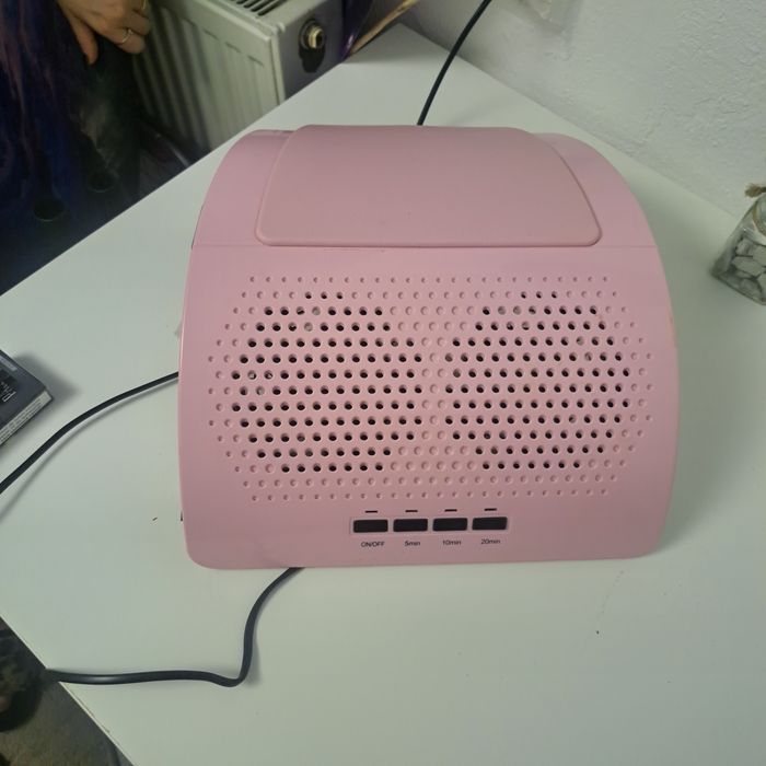 Aspirator praf unghii !!!