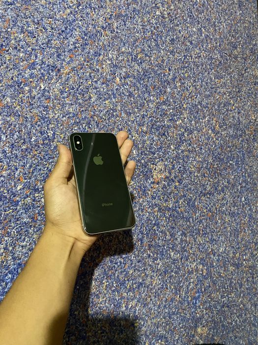 IPhone. X   64g.