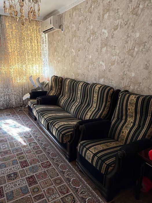 Диван  с креслами