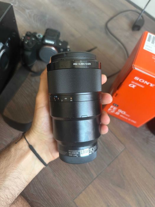 Sony FE 90mm f/2.8 Macro G OSS – Пълен комплект