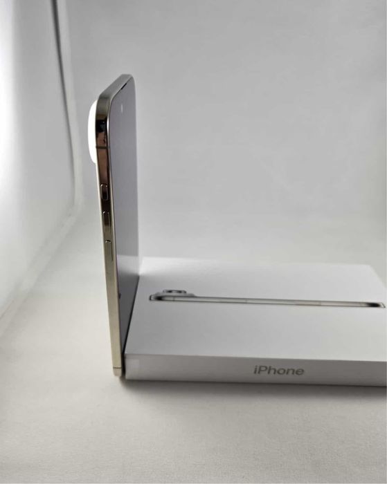 iPhone 17 Air • GOLD • NOu • 256 GB • 100% Bateria • Garantie