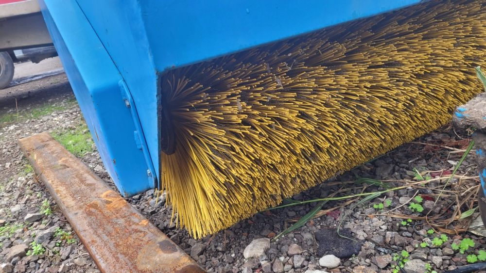 matura rotativa maturatoare stradala buldoexcavator perie moto utilaj