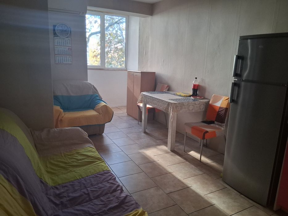 Дава се под наем Двустаен апартамент в Варна, Чайка - 65 кв.м за 380 € - Снимка #2