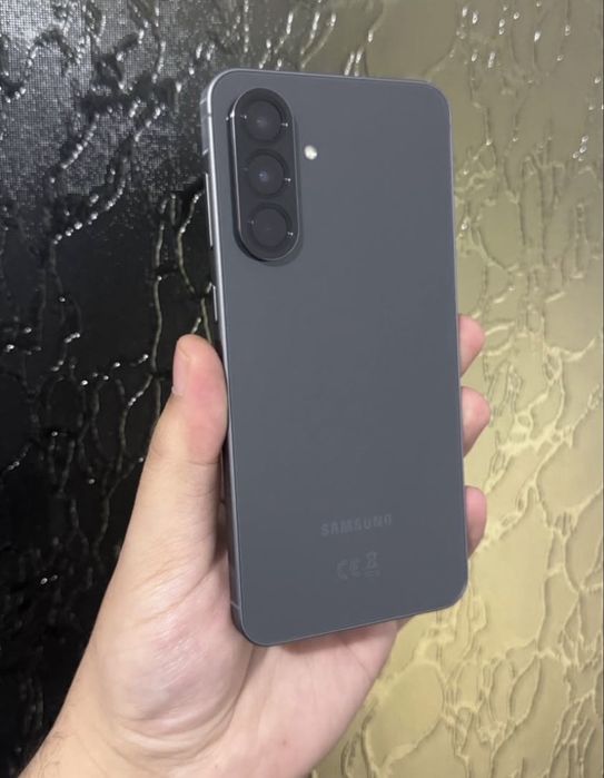 Samsung A56 5G 128GB NOU 1ciclu de incarcare