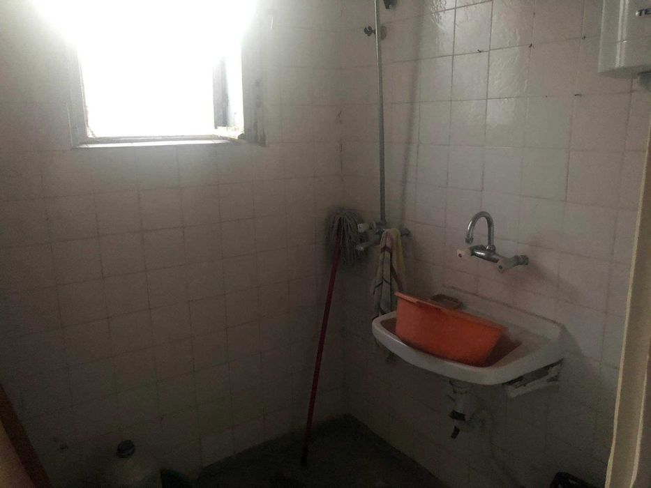 Продава се Тристаен апартамент в Пловдив, Христо Смирненски - 82 кв.м за 1037 €/кв.м - Снимка #2