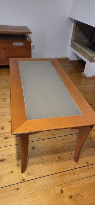 Трапезна маса /холна маса