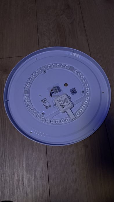 Aplice/plafoniere 230v pentru camera de zi, bucatarie si baie