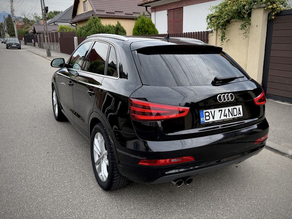 Audi Q3 S-line full panoramic / Automat