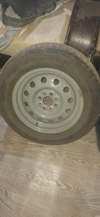 Продам шины практически новые