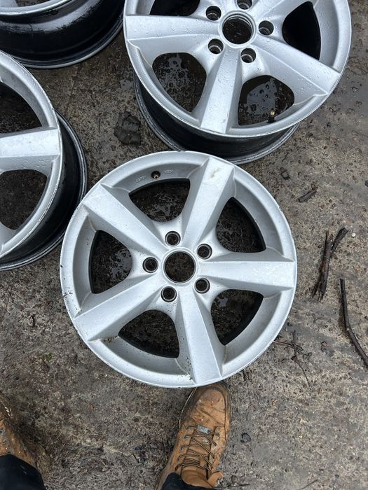 Jante Aliaj 5x112 R16 VW Passat  Touran Golf V VI