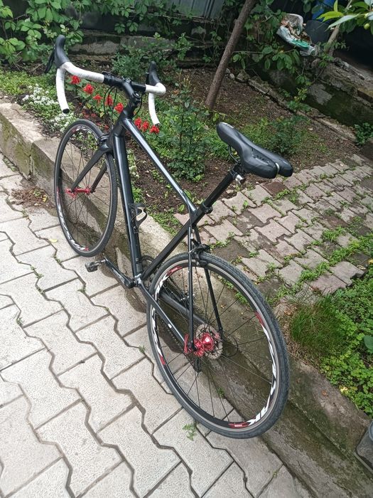 Giant contend 2. В отличном состоянии.