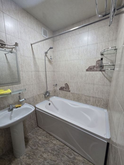 Продаётся квартира Юнусабад15 2 ком рядом метро Туркистан Ип можно