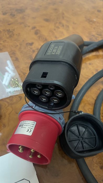 Eliktro mobillarni Uyda Zaryadlash moslamasi