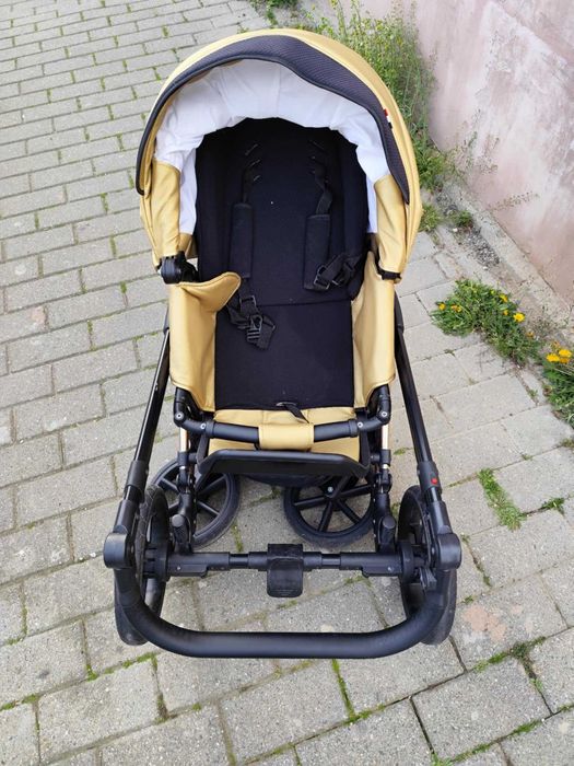 Vand carucior copii firma MAKAN in stare foarte buna