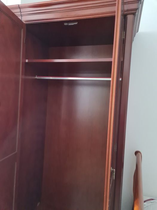 Шкаф плательный и подставка под телевизор