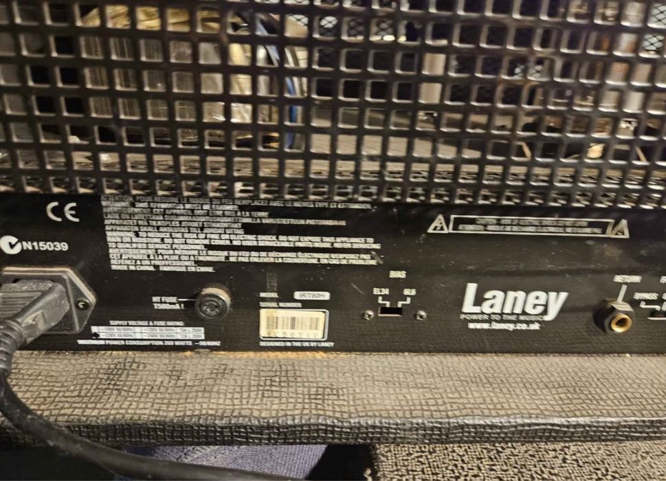 Amplificator Laney cu pedala