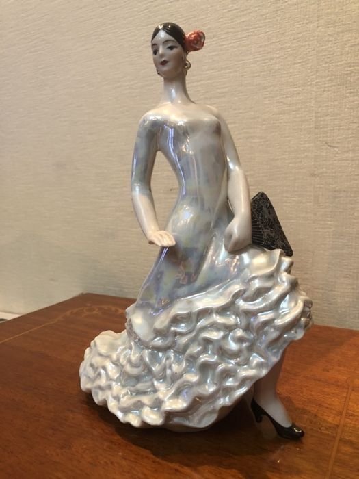 Cтатуэтка Танцовщица.