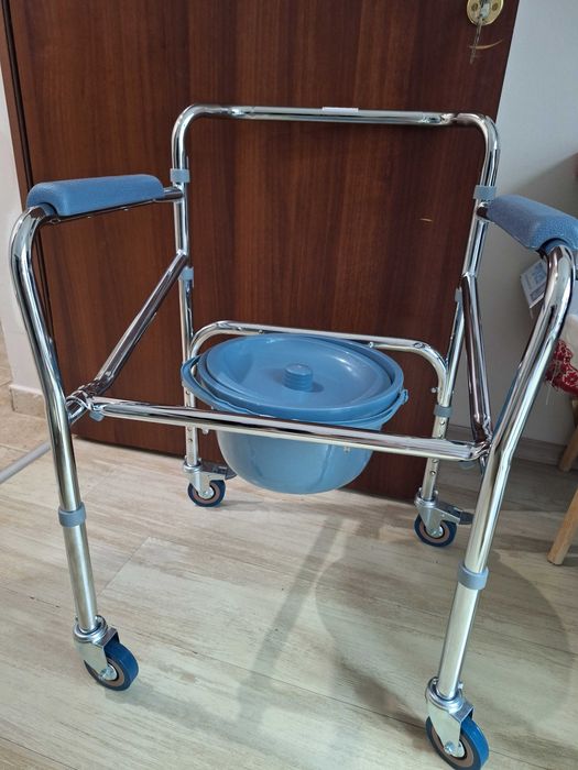 Тоалетен стол НОВ