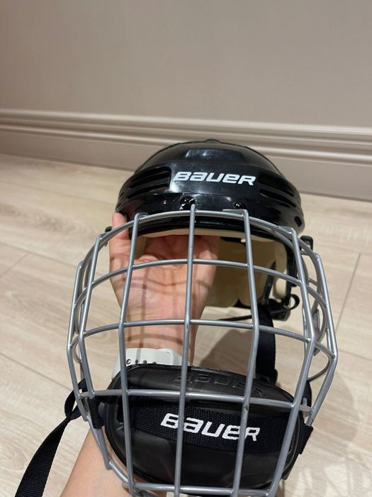 Продает Б/у хоккейная детская экипировка