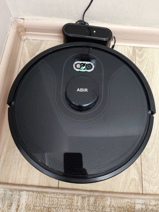 Продаётся робот пылесос фирма Abir