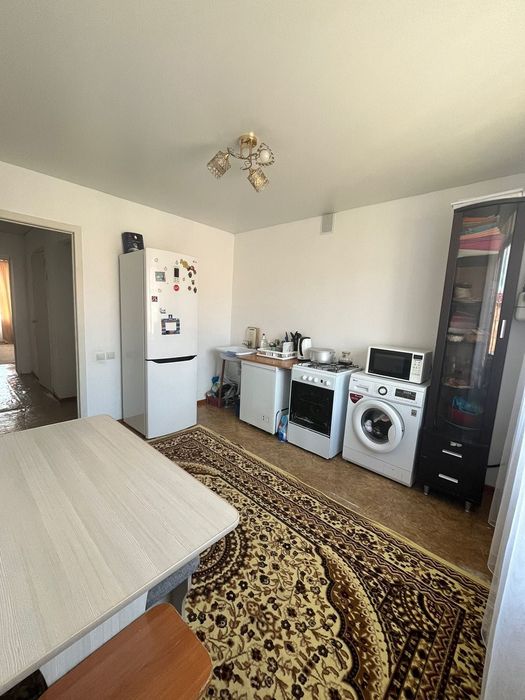 Продам 2 комн квартиру район Береке