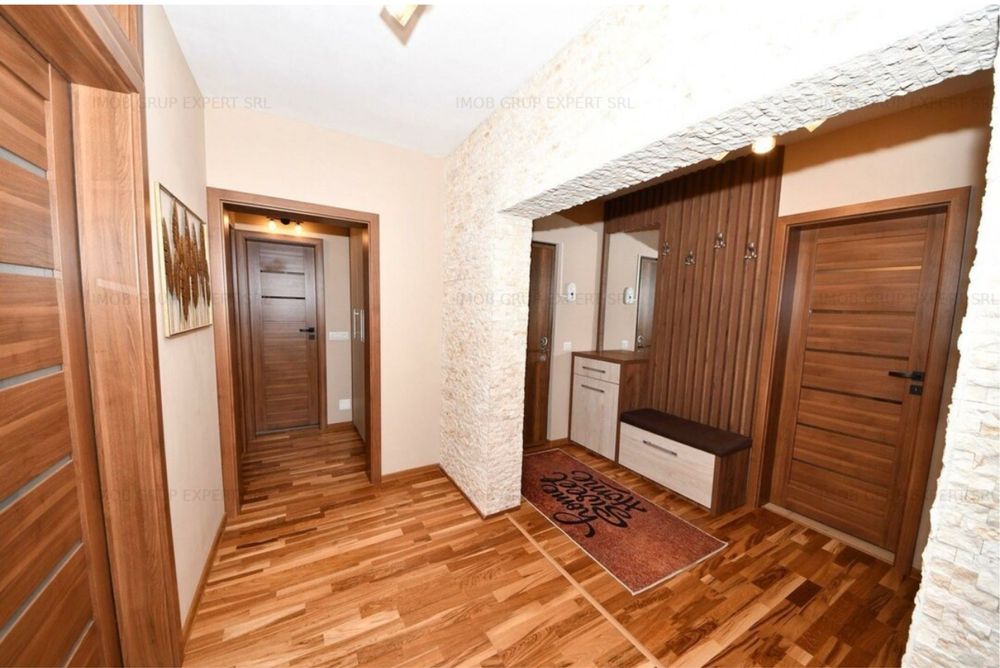 Apartament 4 camere MARE (100 mp) – mobilat/utilat – Micro 17