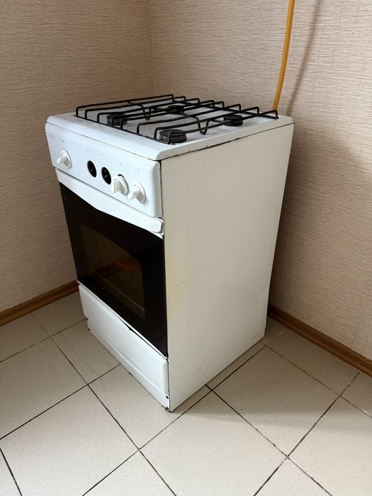 Продам газовую плиту
