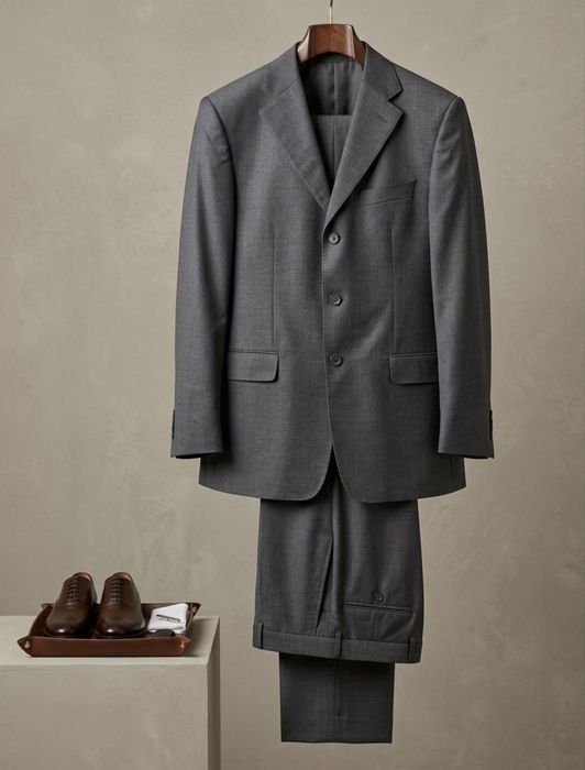 Costum  elegant barbati