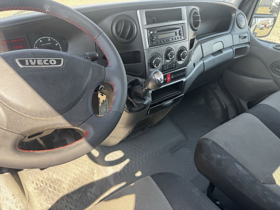 Iveco basculabil pe 3 parti