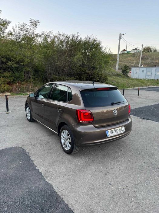 VOLKSWAGEN Polo 2011 — imagine 2
