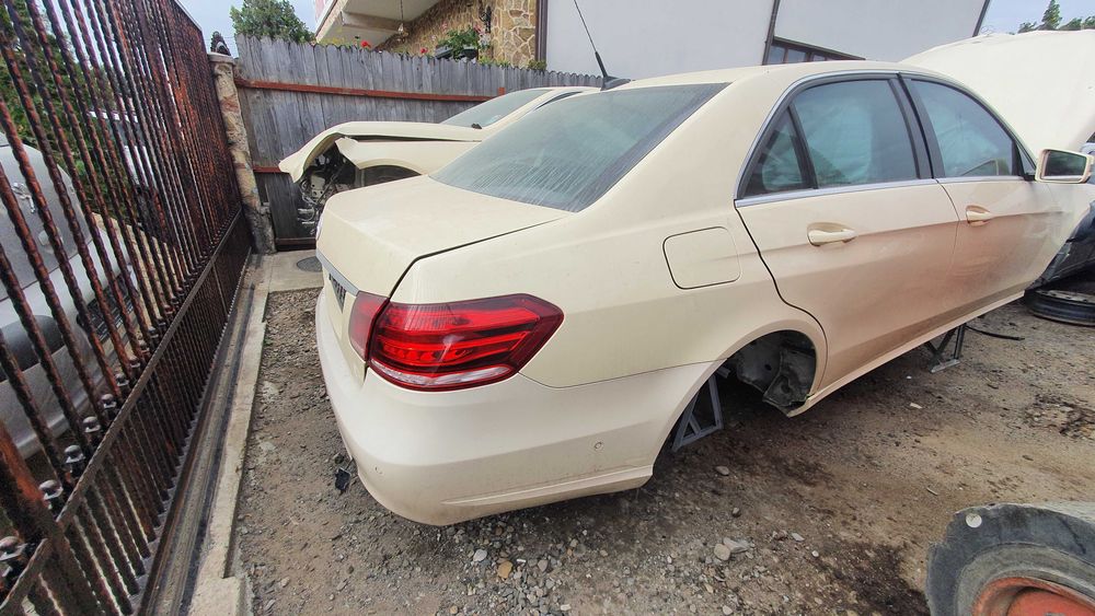 Dezmembram Mercedes W212 E200-E220 2009-2016