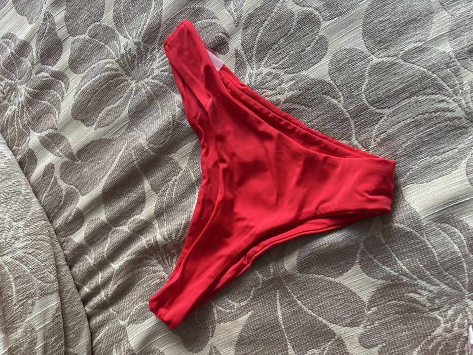 Долнище на бански