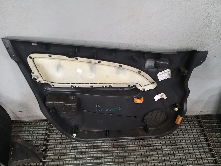 Fata tapiterie usa dreapta fata suzuki splash 8371151k50 8371351k00