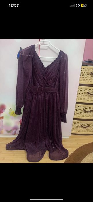 Rochie mov inchis cu sclipici midi
