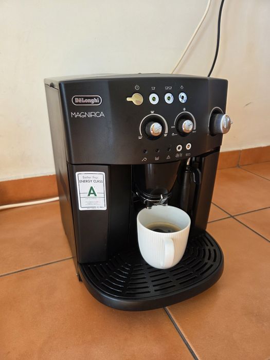 Espresor DeLonghi Magnifica