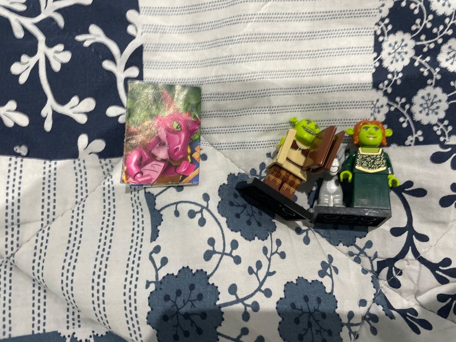 Продам фигурки из смф Лего Шрек