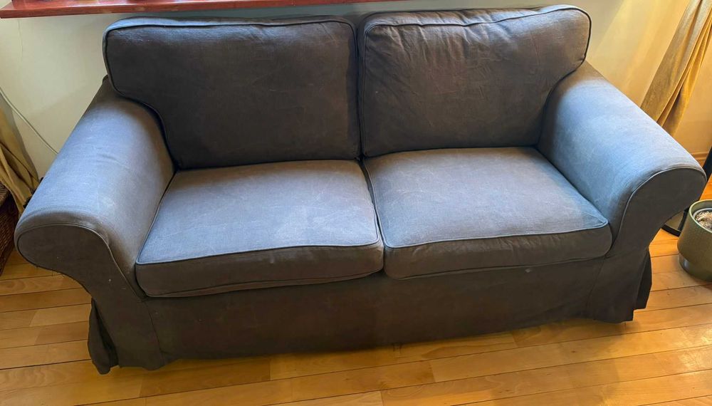 Подарявам 2-местен диван IKEA EKTORP