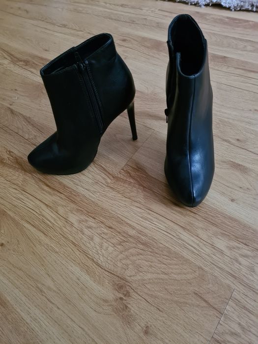 Botine toc inalt