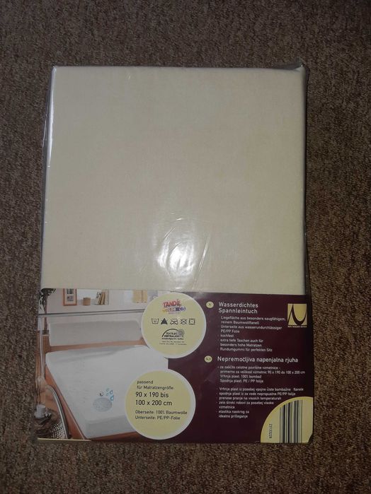 cearceaf cu dublura impermeabila